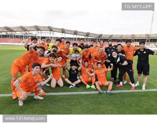 电竞赛事风云再起 新兴战队崭露头角 聚焦全球顶级赛事背后的竞技精神与科技创新