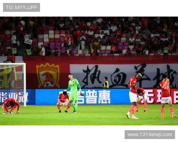 亚冠激战香港队迎战恒大队争夺小组出线关键战役即将打响 亚冠激战香港队迎战恒大队争夺小组出线关键战役即将打响